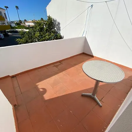 Summer House, Only 2 Minutes To The Beach In Vilamoura! Holiday home Vilamoura