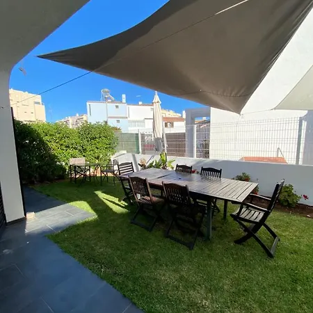 Summer House, Only 2 Minutes To The Beach In Vilamoura!