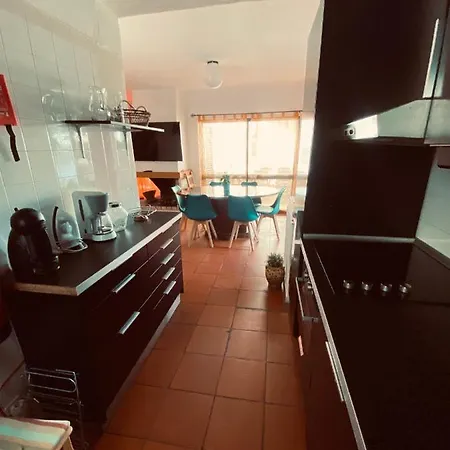 Summer House, Only 2 Minutes To The Beach In Vilamoura! * Vilamoura