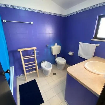 Summer House, Only 2 Minutes To The Beach In Vilamoura! * Vilamoura