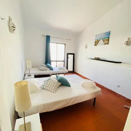 Summer House, Only 2 Minutes To The Beach In Vilamoura! Holiday home Vilamoura