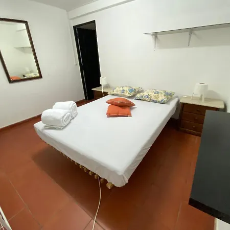 Summer House, Only 2 Minutes To The Beach In Vilamoura! *